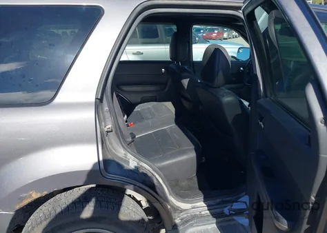 2012 Ford Escape Limited z USA, uszkodzony, nr VIN 1FMCU9EG1CKA01562